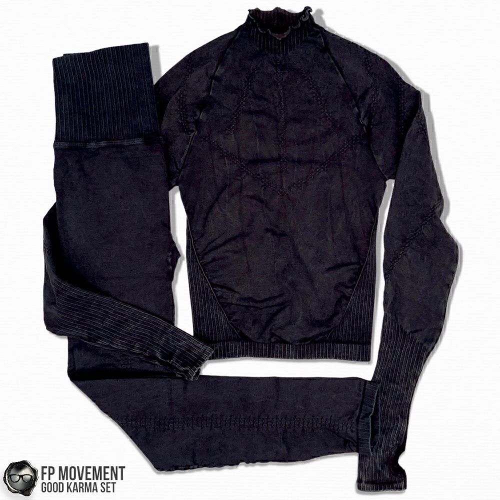 FP MOVEMENT GOOD KARMA SET: HIGH-NECK LAYER TOP + 7/8 LEGGINGS IN WASHED BLACK